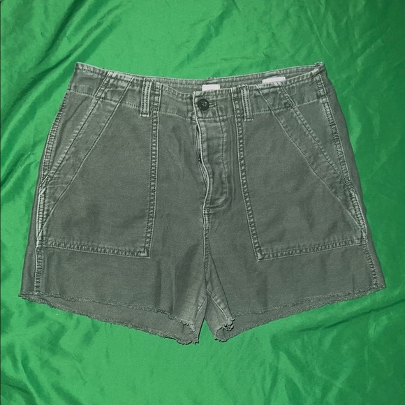 Gap Olive Green Utility Women's Shorts size 8 - Picture 1 of 7
